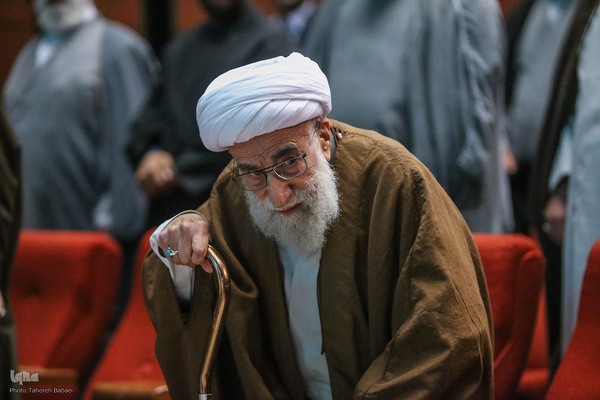 همایش ملی «خادمان حضور»