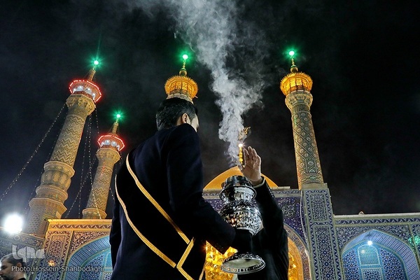 حال و هوای حرم کریمه اهل بیت(ع) در شب شهادت پدر بزرگوارشان