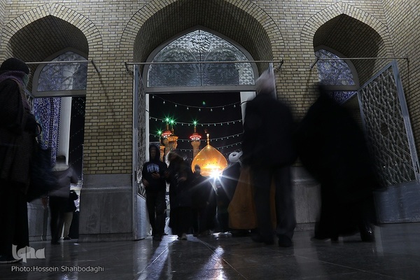 حال و هوای حرم کریمه اهل بیت(ع) در شب شهادت پدر بزرگوارشان