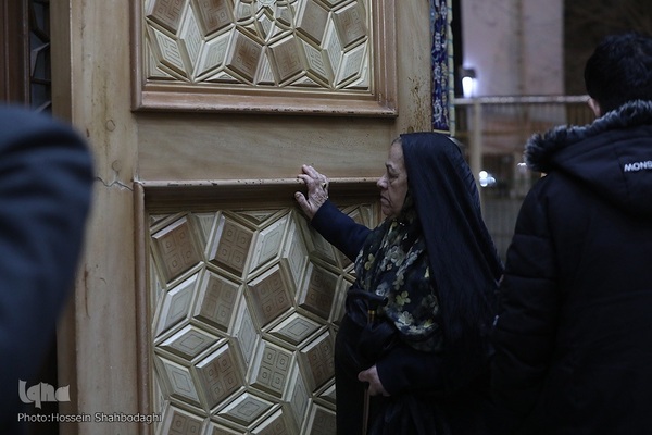 حال و هوای حرم کریمه اهل بیت(ع) در شب شهادت پدر بزرگوارشان