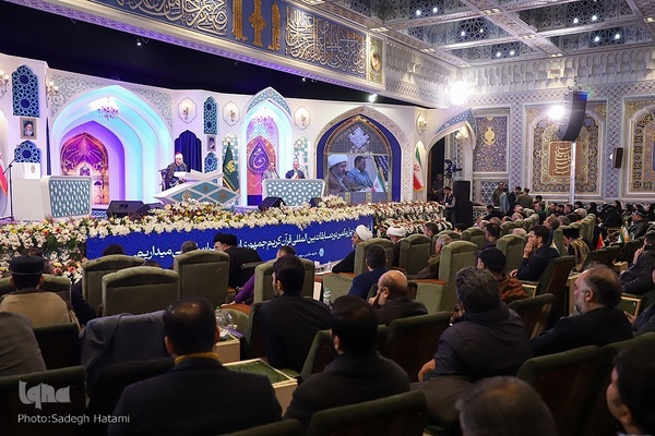 رقابت آقایان در دومین روز از مسابقات بین‌المللی قرآن /۲