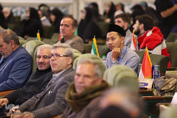 رقابت آقایان در دومین روز از مسابقات بین‌المللی قرآن /۲