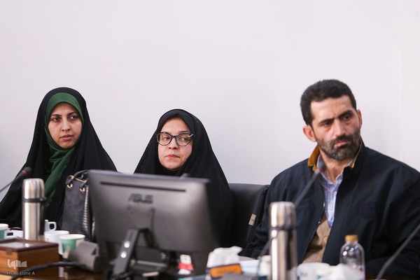 جلسه بررسی نقش جهاددانشگاهی به عنوان حلقه میانی بین دانشگاه، صنعت و جامعه