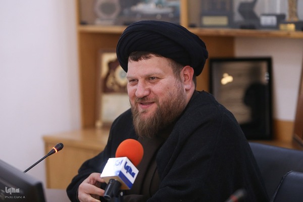 جلسه بررسی نقش جهاددانشگاهی به عنوان حلقه میانی بین دانشگاه، صنعت و جامعه