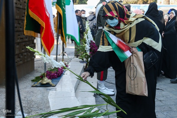 گلباران جایگاه جلوس امام خمینی(ره)