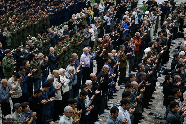 نماز جمعه تهران ۱۲ بهمن در حرم امام خمینی(ره)