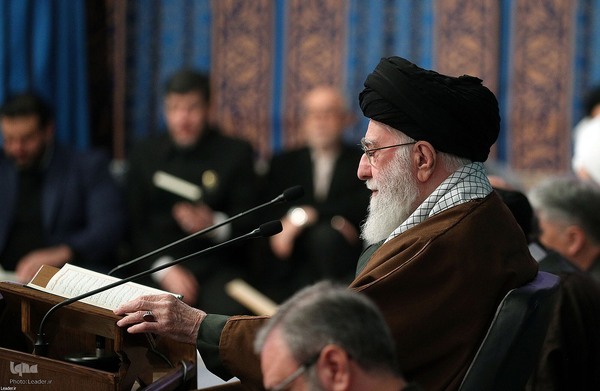 دیدار شرکت‌کنندگان مسابقات بین‌المللی قرآن کریم با رهبر معظم انقلاب