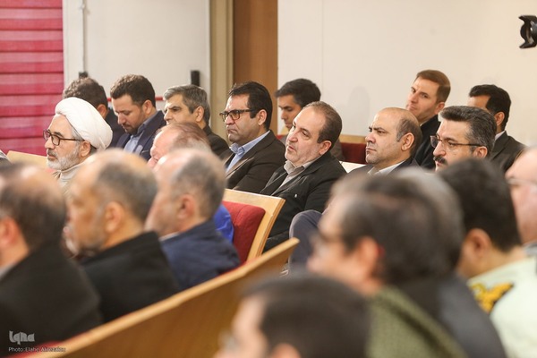 یادبود عبدالکریم بی‌آزار شیرازی با بررسی «قرآن و طبیعت»