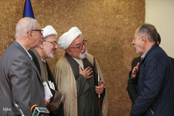 یادبود عبدالکریم بی‌آزار شیرازی با بررسی «قرآن و طبیعت»