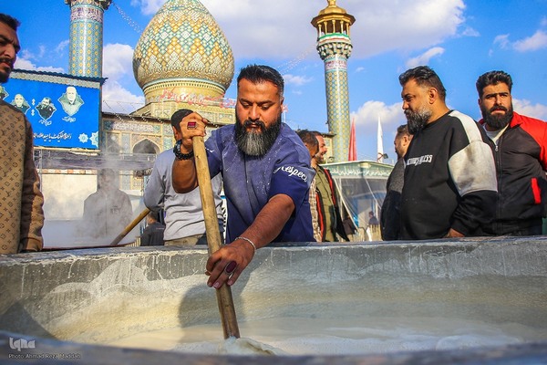 پخت ۱۵ تُن سمنو در شیراز