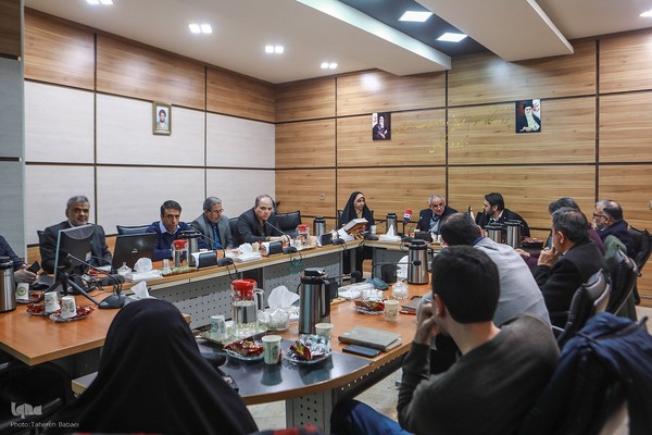 پیش نشست ایده‌ها، تجربه‌ها و چالش‌ها «حلقه‌های میانی پیشران جامعه‌پردازی در نظام انقلابی»