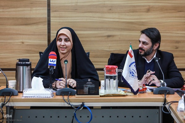 پیش نشست ایده‌ها، تجربه‌ها و چالش‌ها «حلقه‌های میانی پیشران جامعه‌پردازی در نظام انقلابی»