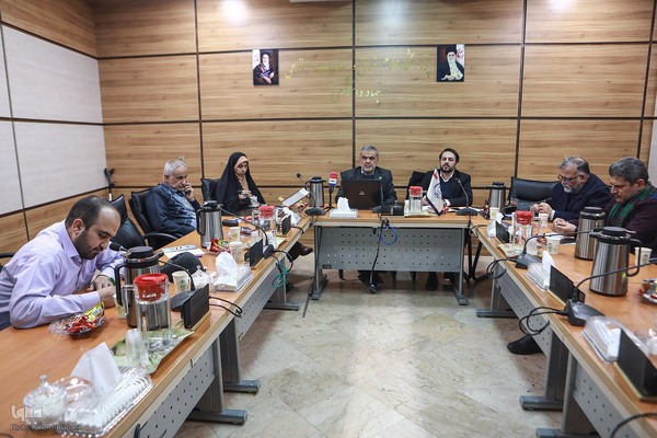 پیش نشست ایده‌ها، تجربه‌ها و چالش‌ها «حلقه‌های میانی پیشران جامعه‌پردازی در نظام انقلابی»