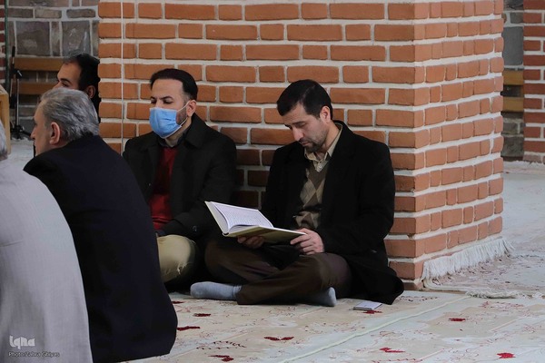 کرسی تلاوت قرآن در دانشگاه هنر اسلامی تبریز‎