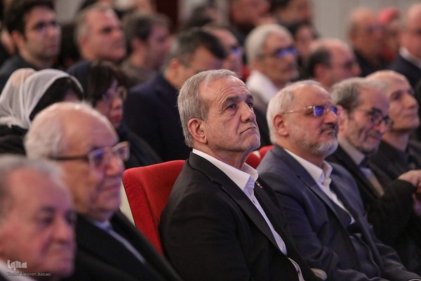 آیین اختتامیه چهل و دومین جایزه کتاب سال جمهوری اسلامی ایران