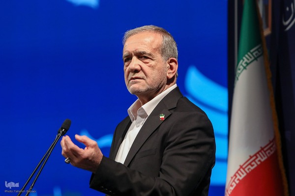 آیین اختتامیه چهل و دومین جایزه کتاب سال جمهوری اسلامی ایران