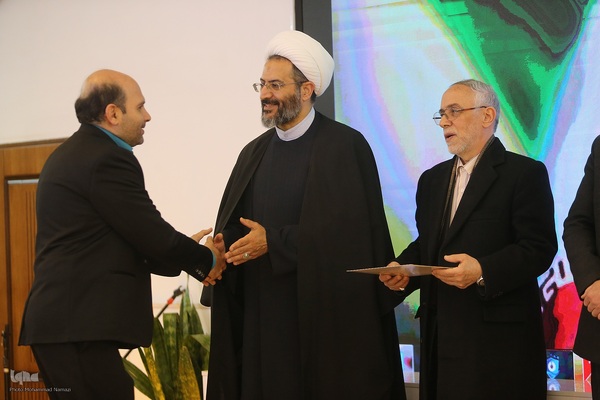 مراسم تجلیل از نفرات برتر مسابقات قرآن در استان تهران