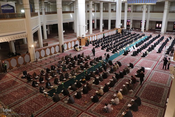 جزءخوانی قرآن کریم در حرم شاهچراغ (ع)