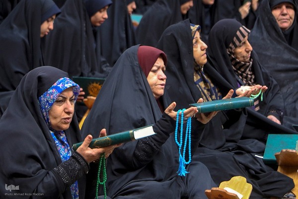 جزءخوانی قرآن کریم در حرم شاهچراغ (ع)