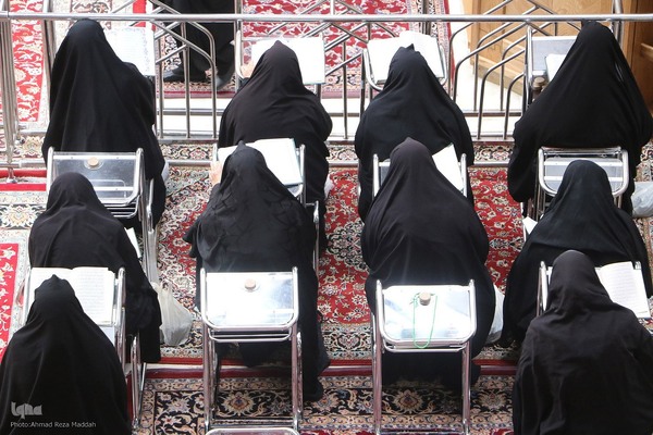 جزءخوانی قرآن کریم در حرم شاهچراغ (ع)