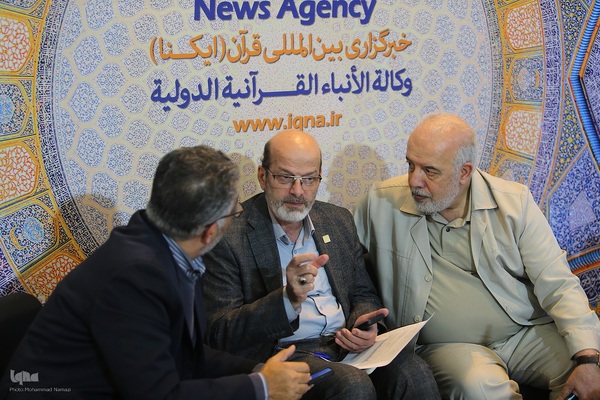 بازدید حسن مسلمی نائینی،‌ رئیس جهاددانشگاهی از نمایشگاه بین‌المللی قرآن کریم 