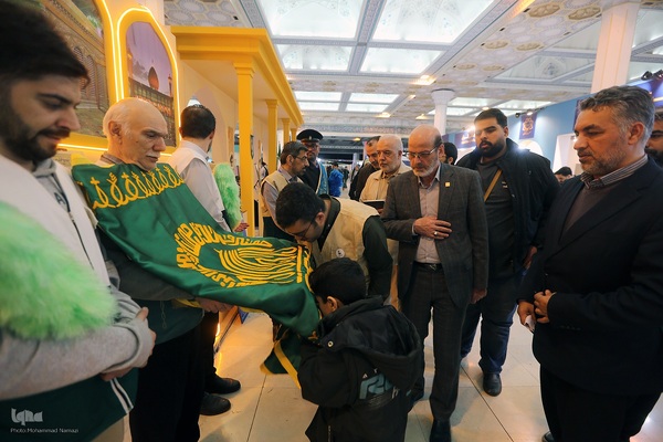 بازدید حسن مسلمی نائینی،‌ رئیس جهاددانشگاهی از نمایشگاه بین‌المللی قرآن کریم 