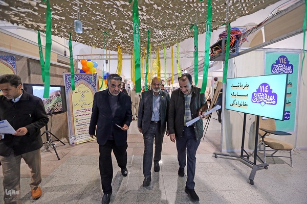 بازدید حسن مسلمی نائینی،‌ رئیس جهاددانشگاهی از نمایشگاه بین‌المللی قرآن کریم 