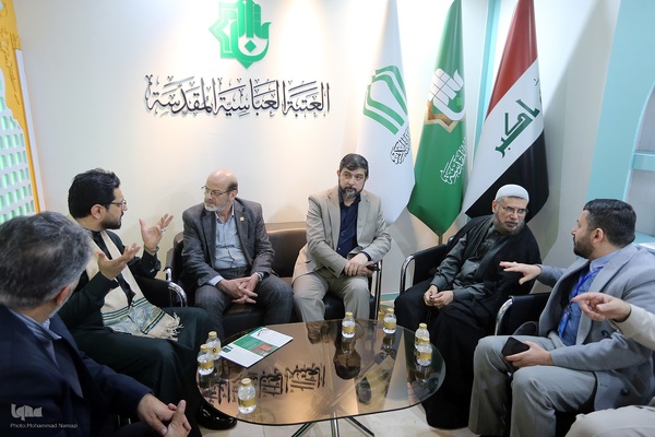 بازدید حسن مسلمی نائینی،‌ رئیس جهاددانشگاهی از نمایشگاه بین‌المللی قرآن کریم 