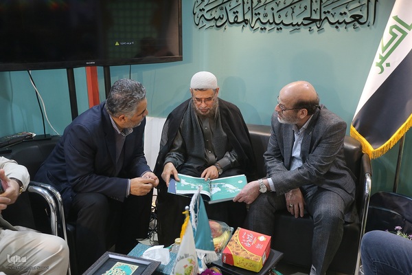 بازدید رییبازدید حسن مسلمی نائینی،‌ رئیس جهاددانشگاهی از نمایشگاه بین‌المللی قرآن کریم س جهاددانشگاهی از نمایشگاه قرآن