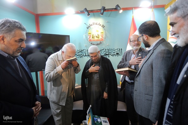 بازدید حسن مسلمی نائینی،‌ رئیس جهاددانشگاهی از نمایشگاه بین‌المللی قرآن کریم 