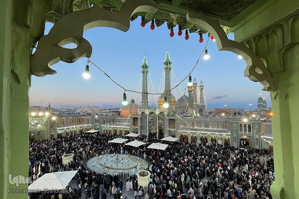 تحویل سال نو در حرم حضرت معصومه(س)