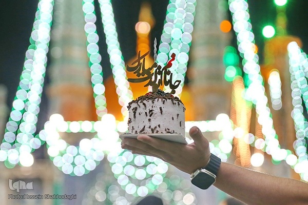 صحن حرم کریمه اهل بیت(ع) در شب میلاد برادر