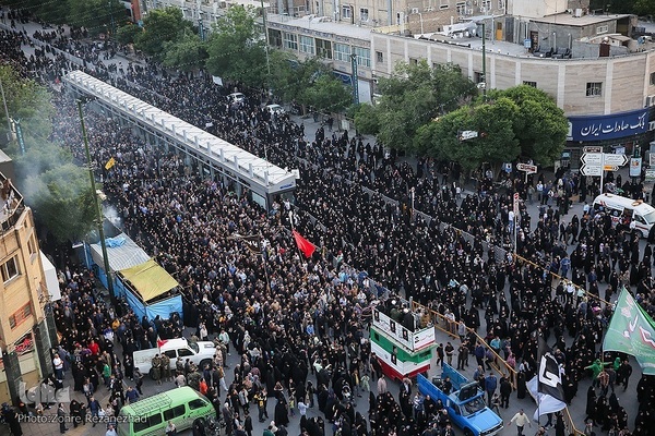 اجتماع مردم مشهد برای شهادت خادم‌الرضا(ع)