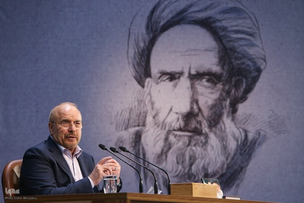 نشست خبری رئیس مجلس شورای اسلامی