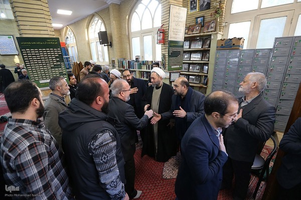 مراسم ترحیم مرحوم یعقوب منصوری پدر کریم منصوری قاری ممتاز و بین المللی کشور