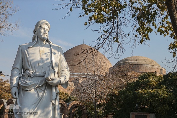 گشتی در مسجد کبود تبریز