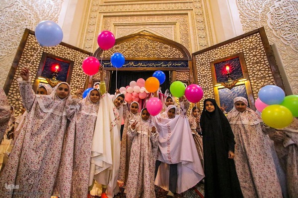 جشن تکلیف دختران در شاهچراغ (ع)