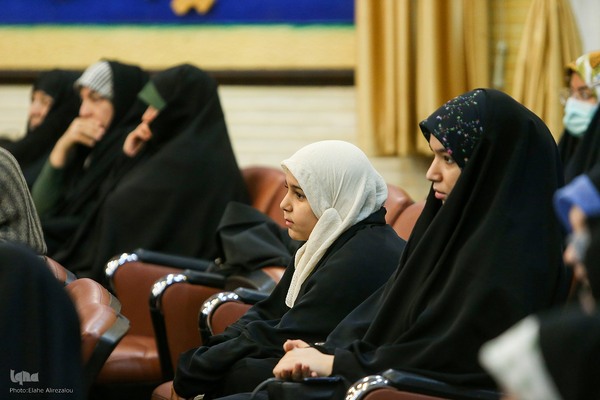 تجلیل از مادر دختران حافظ کل در مؤسسه مهد قرآن