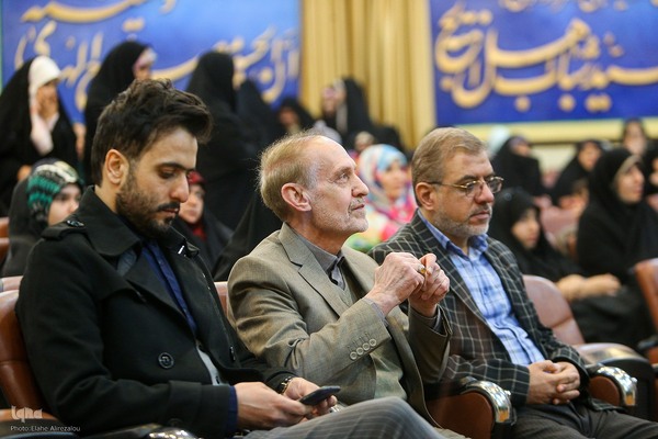 تجلیل از مادر دختران حافظ کل در مؤسسه مهد قرآن