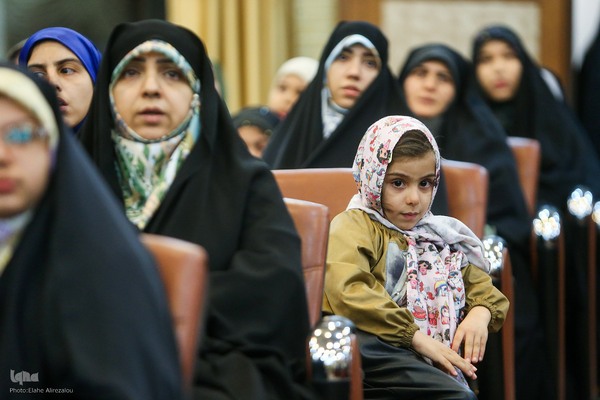 تجلیل از مادر دختران حافظ کل در مؤسسه مهد قرآن