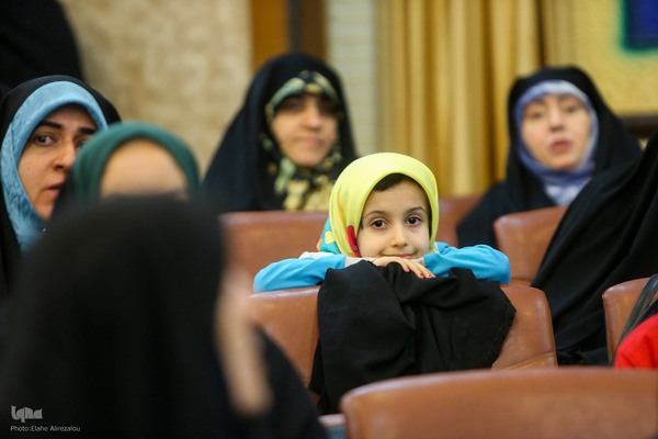 تجلیل از مادر دختران حافظ کل در مؤسسه مهد قرآن