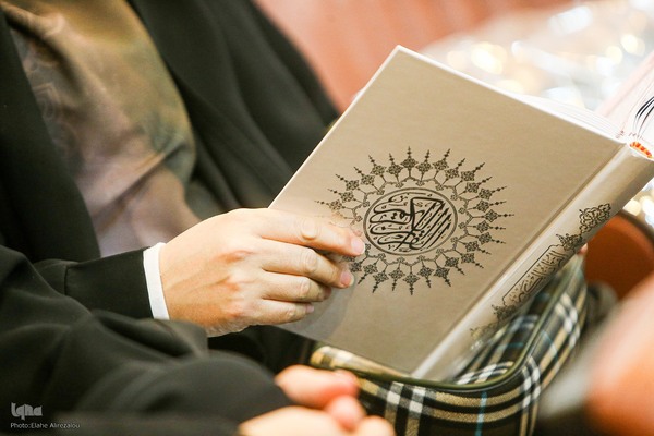 تجلیل از مادر دختران حافظ کل در مؤسسه مهد قرآن