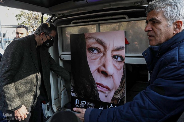 آیین تشییع پیکر زنده‌نام ژاله علو