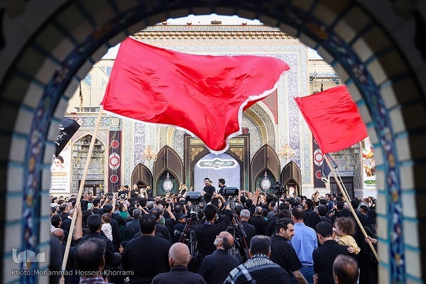 مراسم عزاداری شب شهادت امام رضا(ع) در حرم مطهر رضوی