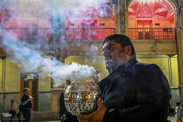 مراسم عزاداری شب شهادت امام رضا(ع) در حرم مطهر رضوی