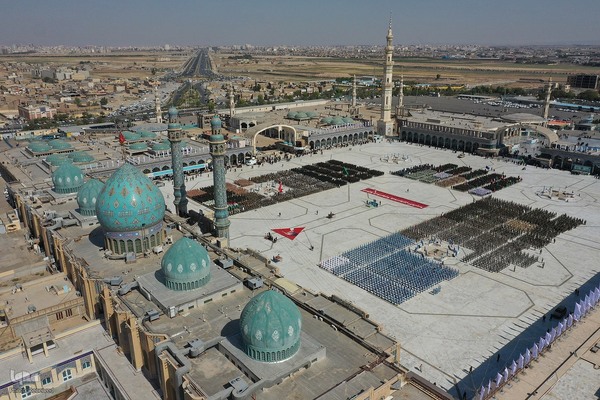 عهد سربازی نیرو‌های مسلح در مسجد مقدس جمکران