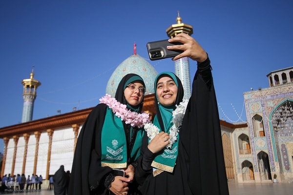 تجلیل از ۴۷۰ حافظ قرآن همراه با گرامیداشت شهدای قرآنی فارس