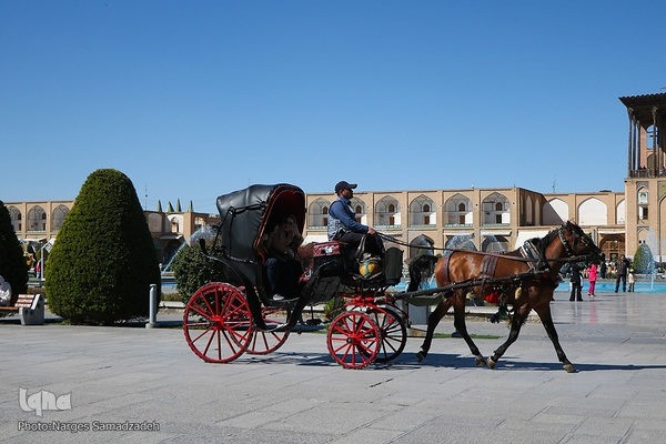 نقش جهان میزبان مسافران نوروزی نصف جهان