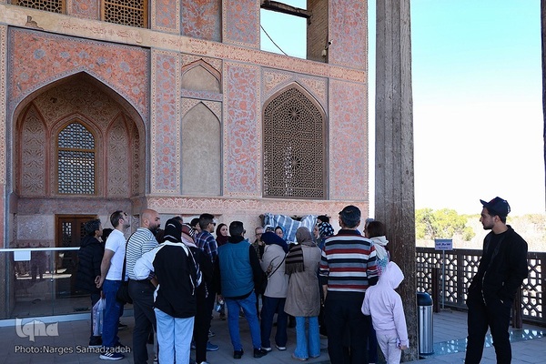 نقش جهان میزبان مسافران نوروزی نصف جهان