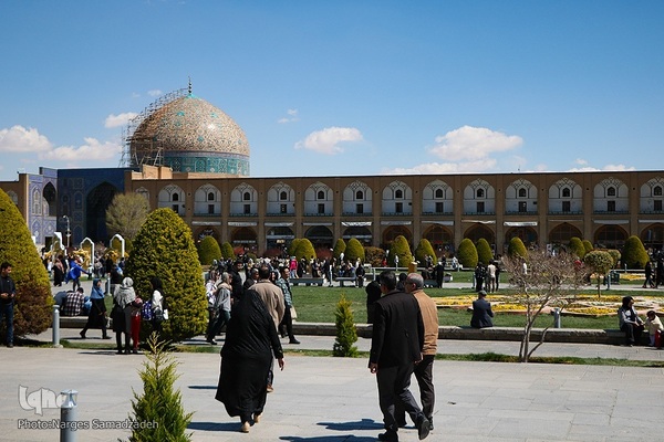 نقش جهان میزبان مسافران نوروزی نصف جهان